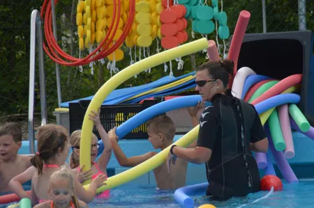 Spelletjes middag zwembad de Spetter